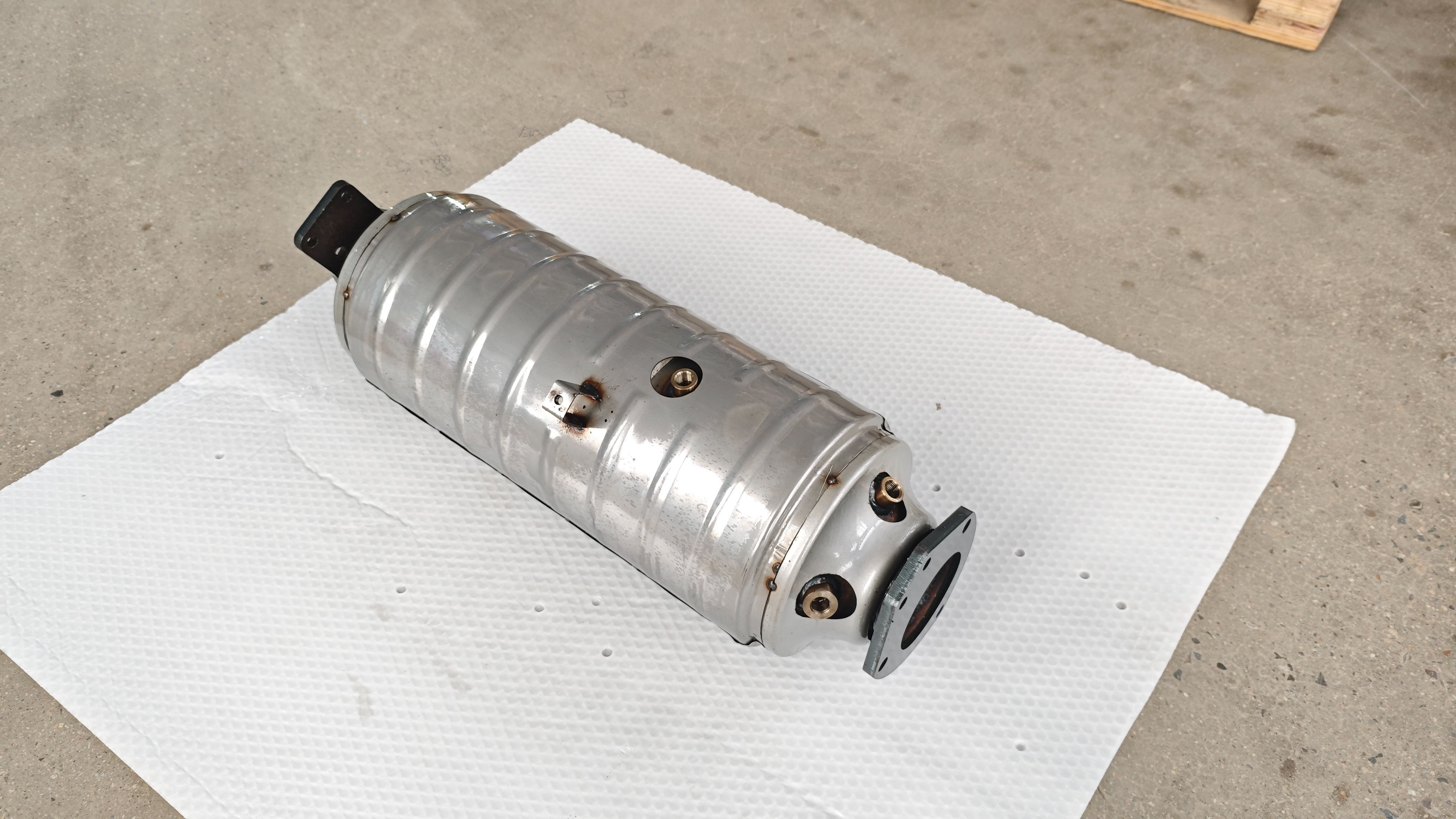 Penapis Zarah Diesel Diluluskan EPA untuk Mitsubishi Fuso Canter FE FF ME555982